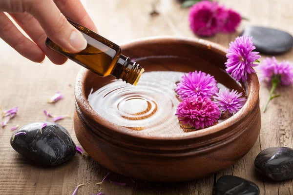 5 façons simples d'être zen avec les huiles essentielles
